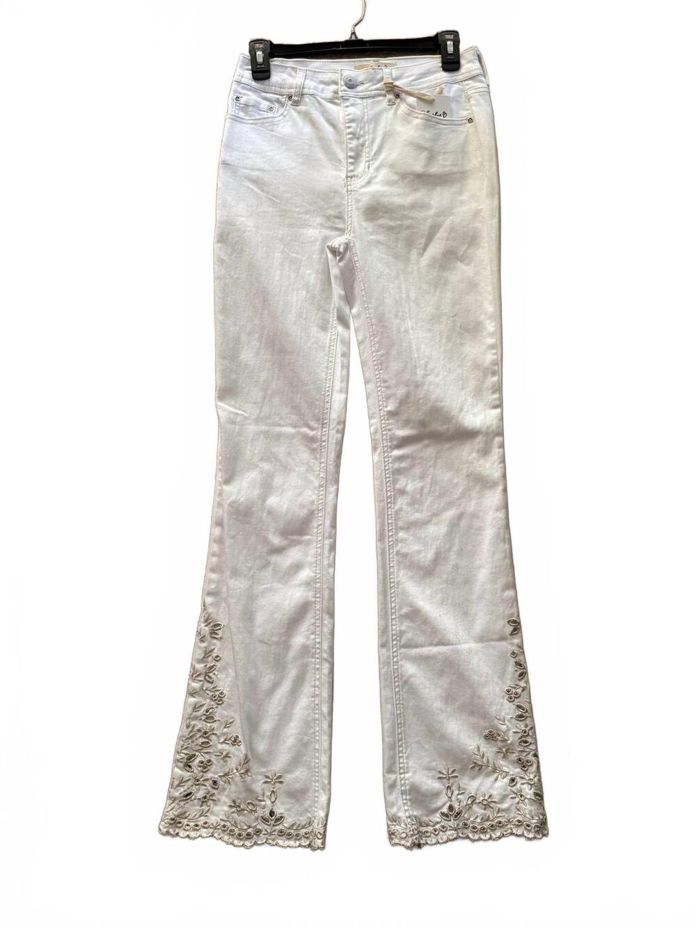 NEW CHARLIE B women's bootcut jeans in white